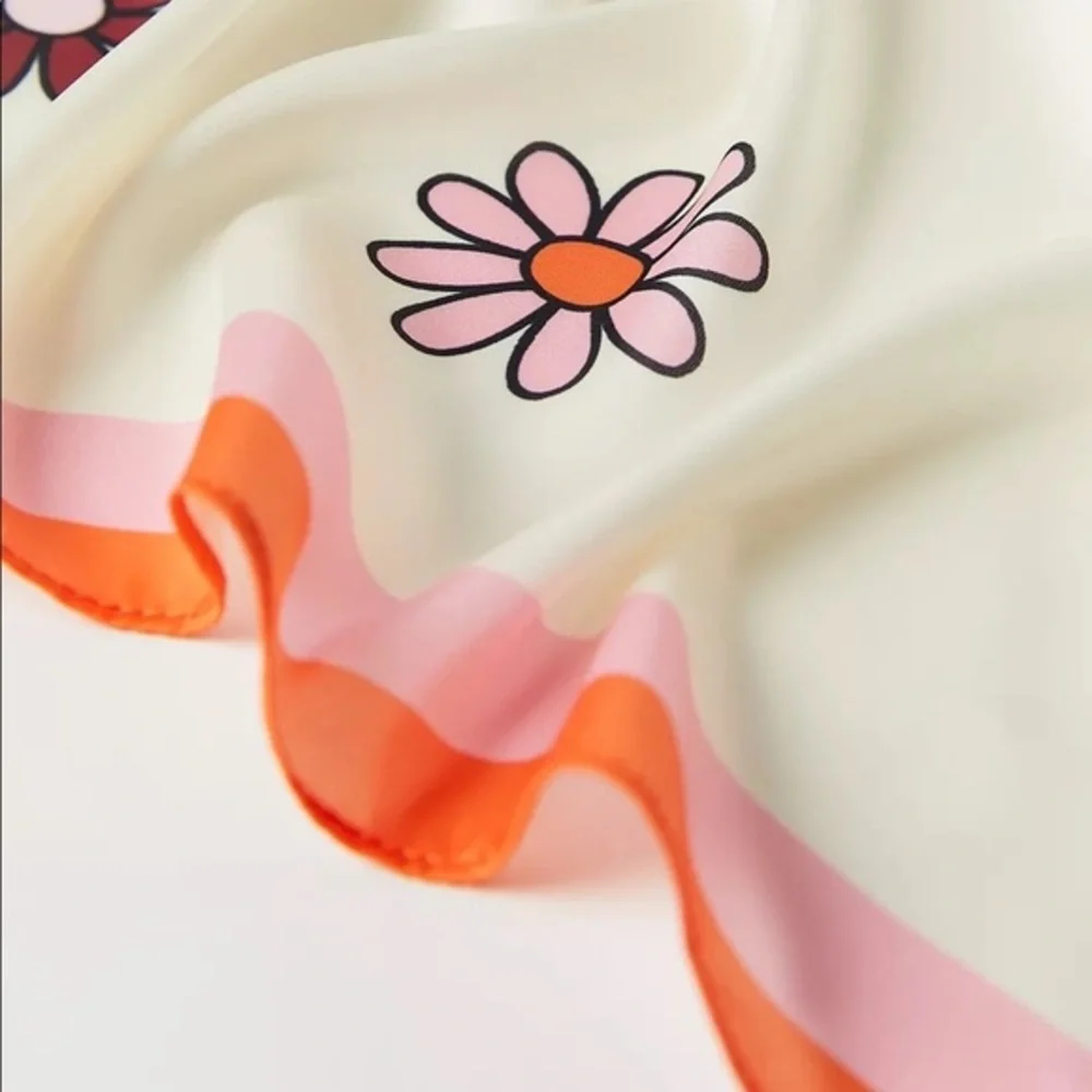 Urban Outfitters-Daisy Extra-Large Silky Bandana